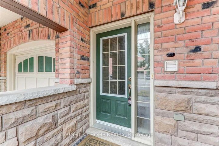 Property Photo: 23 Linnell Street ON L1Z 0K9