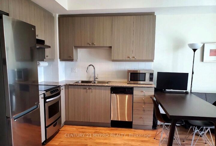 Property Photo:  68 Canterbury Place 1208  ON M2N 0H8 