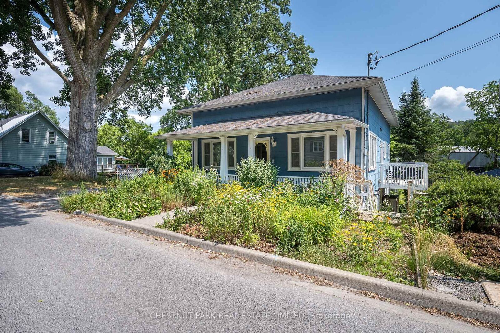 Property Photo: 9 East Mary Street ON K0K 2T0