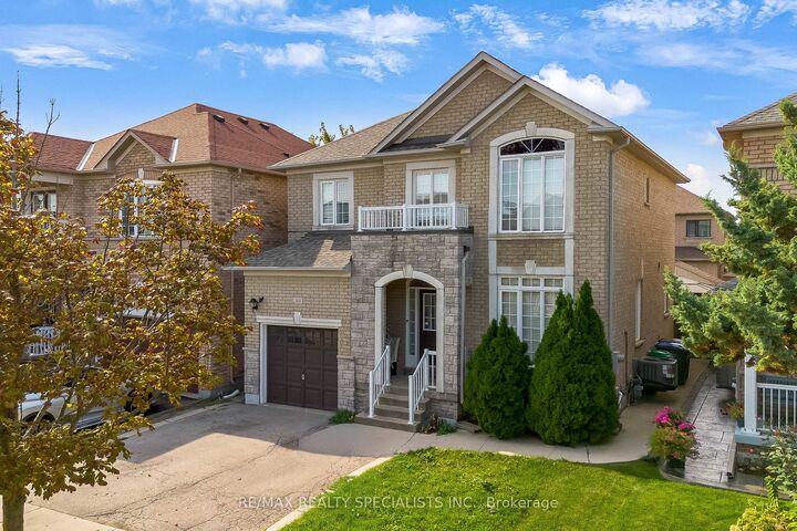 Property Photo:  5636 Kellandy Run  ON L5M 7A8 