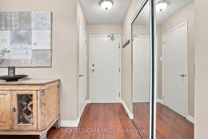 Property Photo: 1512 Pilgrims Way 611 ON L6M 3H1