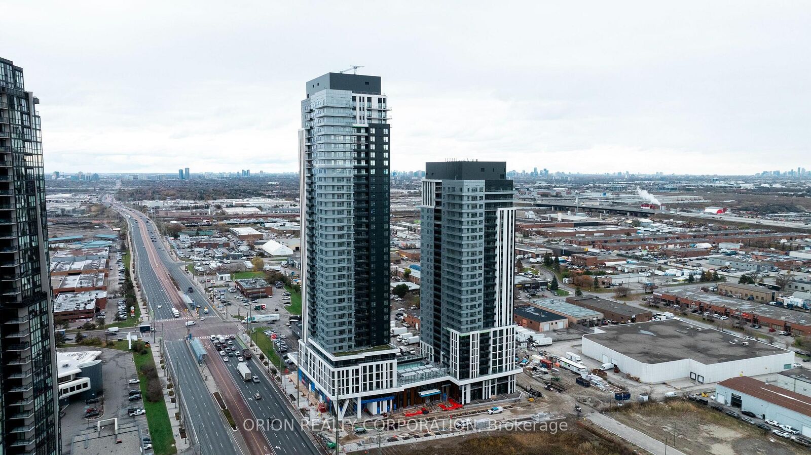 Property Photo: 21 Meadowdale Road 1111 ON L4K 0H6