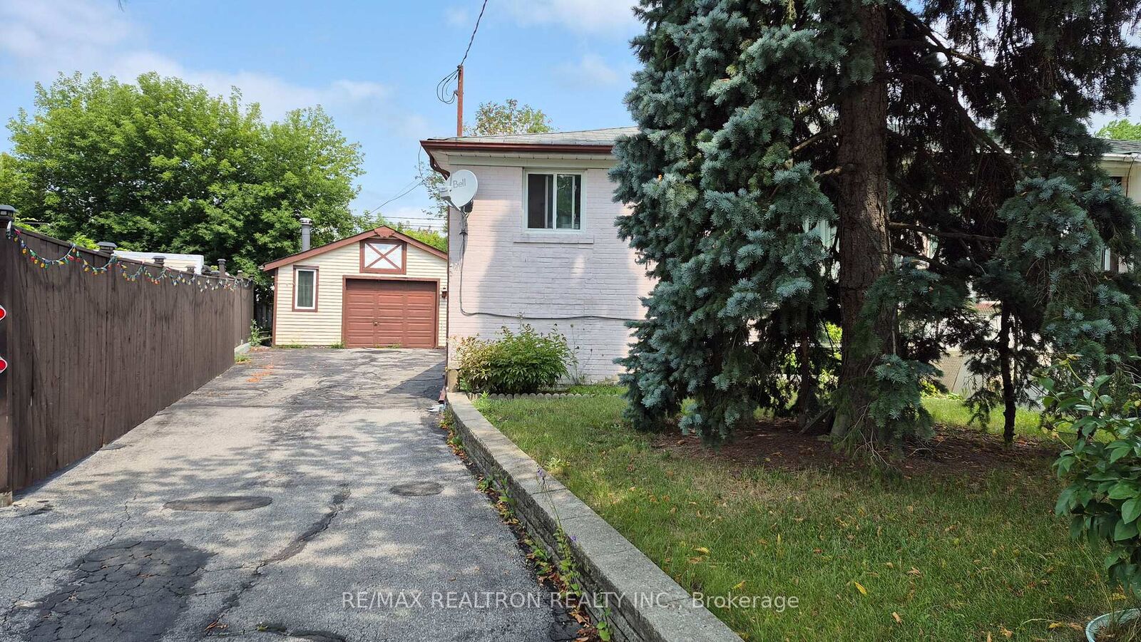 Property Photo:  314 Browndale Crescent  ON L4C 3J2 
