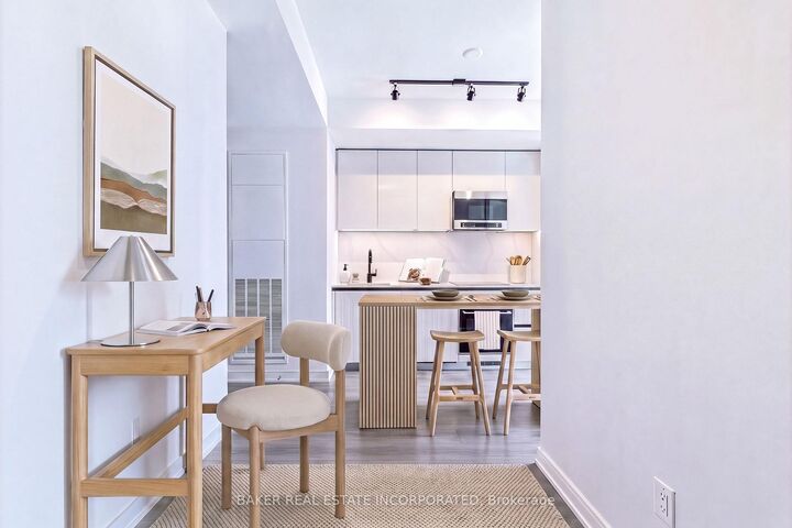Property Photo:  425 Front Street E 1109  ON M5A 0X2 