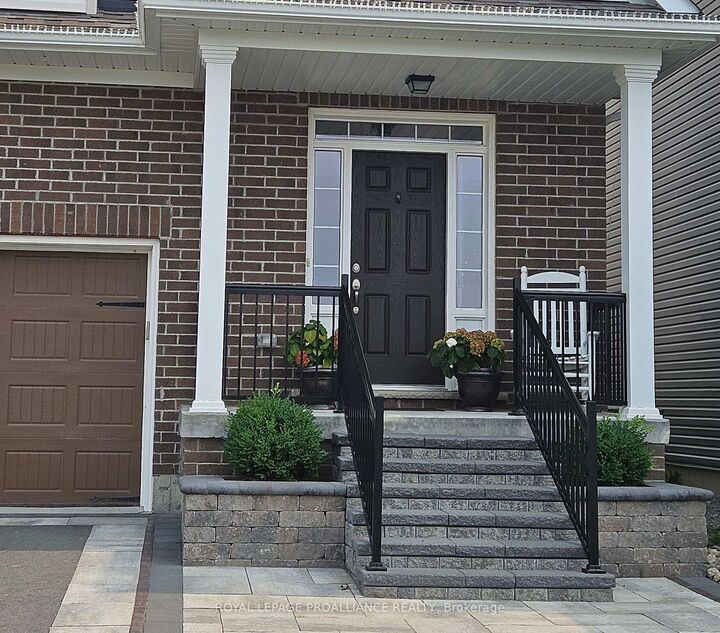 Property Photo:  477 Grange Way  ON K9H 0H8 