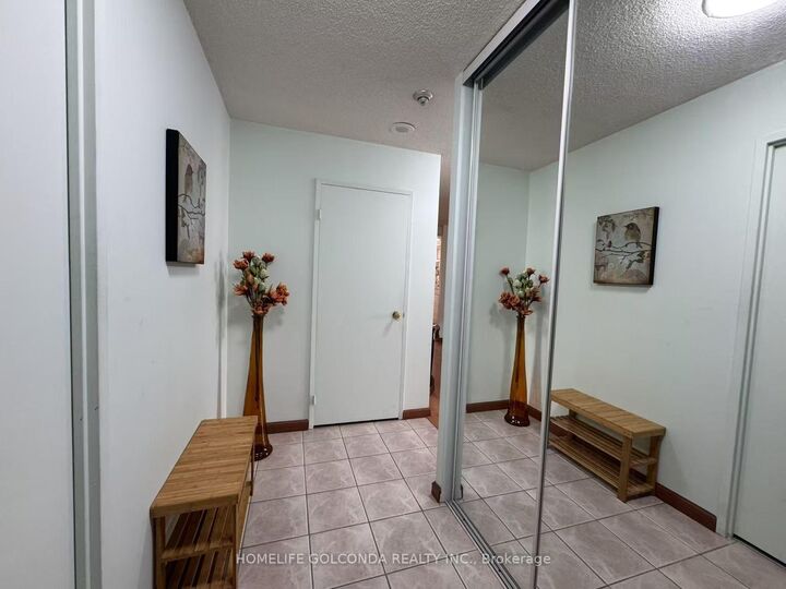 Property Photo:  75 Bamburgh Circle 624  ON M1W 3W1 
