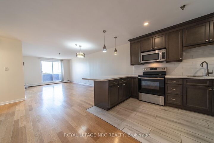 Property Photo: 3955 Portage Road 401 ON L2J 3W2