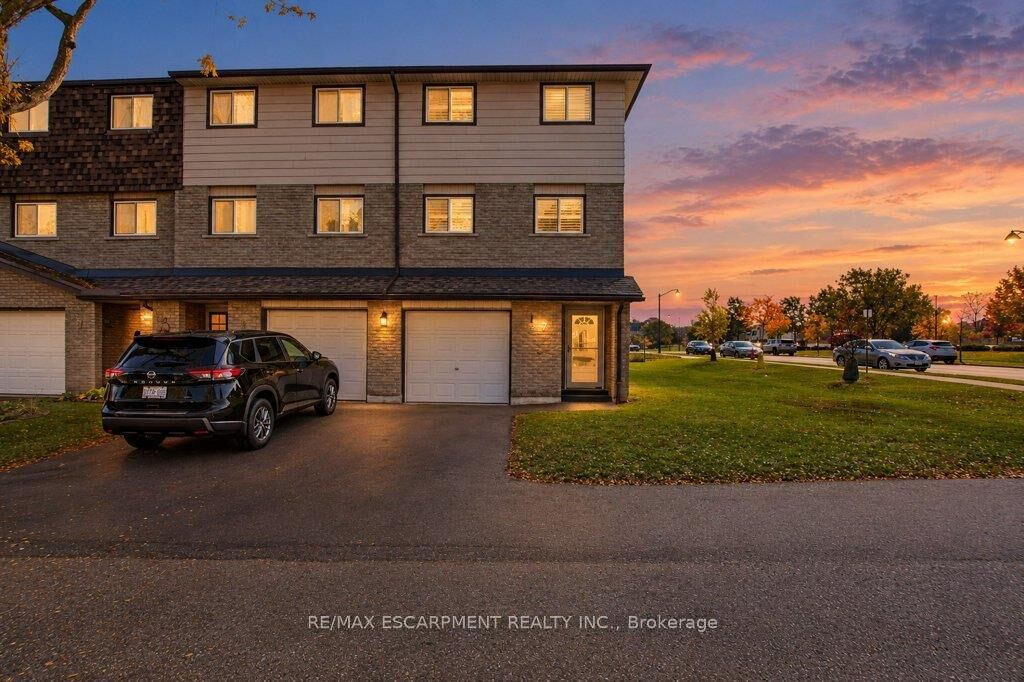 Property Photo:  1455 Garth Street 7  ON L9B 1T4 