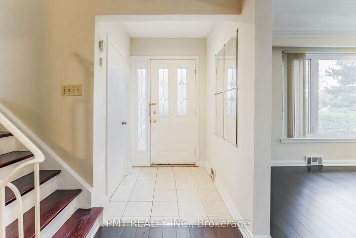 Property Photo:  98 Highland Park Boulevard  ON L3T 1B7 
