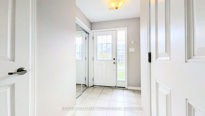 Property Photo:  83 Buffalograss Crescent  ON K2C 6H5 