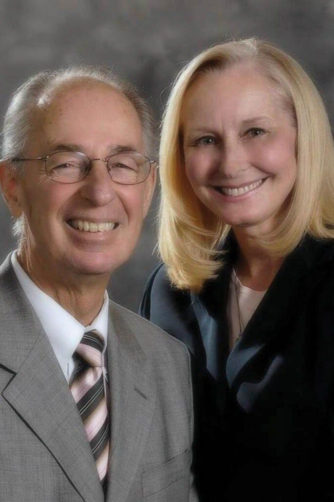 Linda Ellsworth-Moore, Sales Associate in Lansing, Professionals