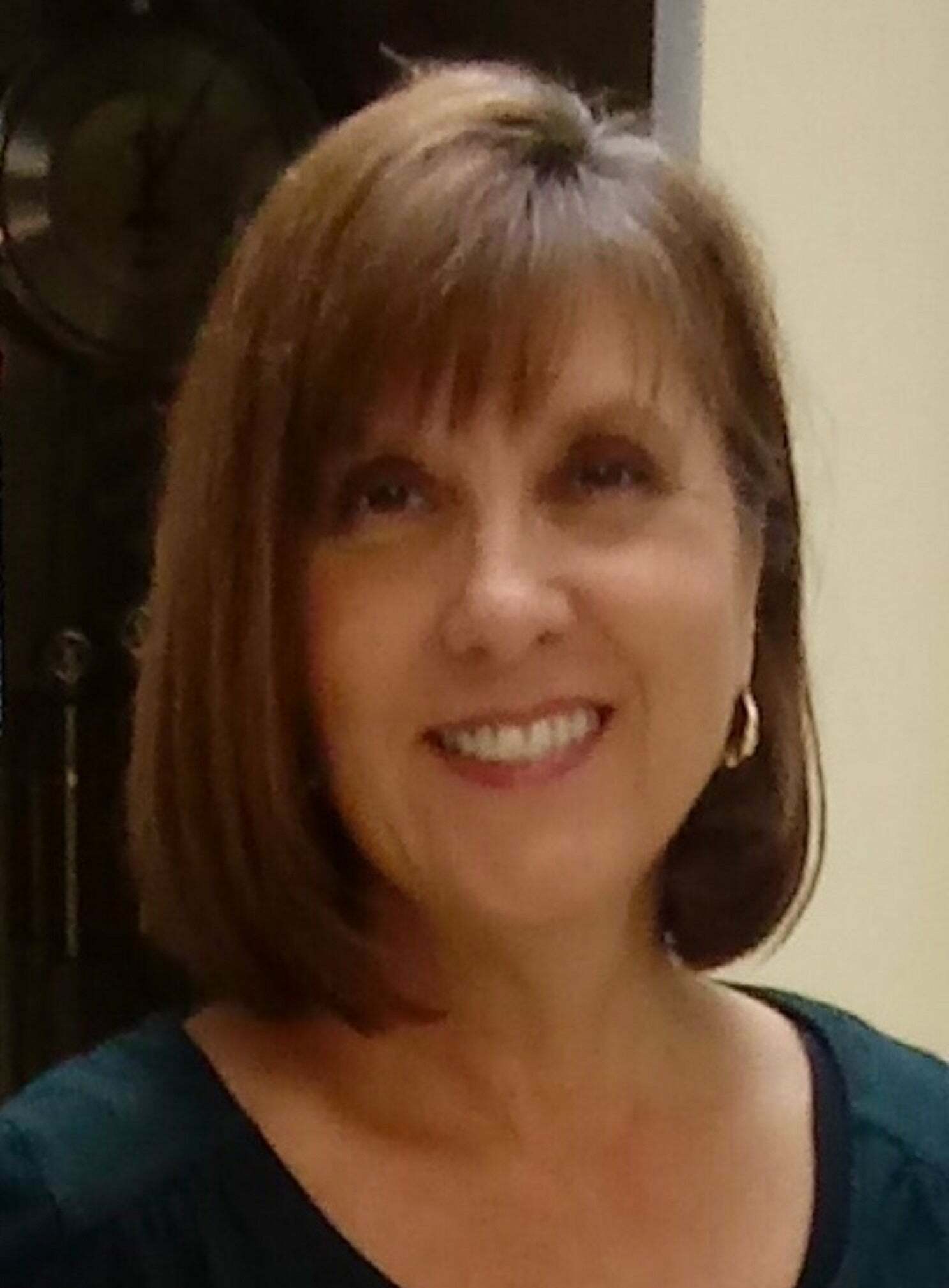 Deborah Holley, Real Estate Broker/Real Estate Salesperson in Ormond Beach, Premier Properties