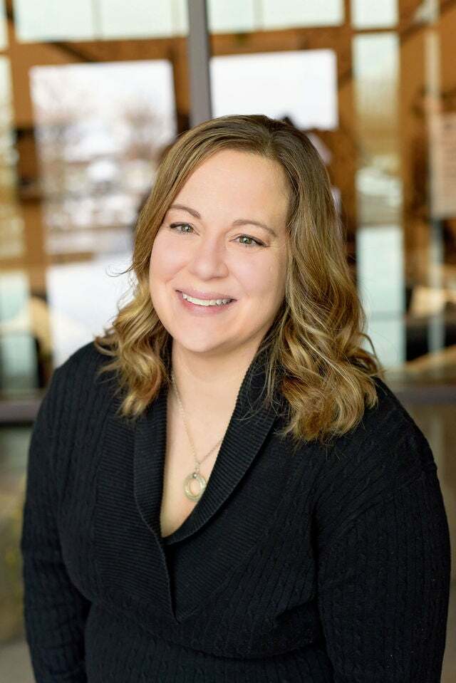 Holly Chaney, Real Estate Salesperson in Vandalia, Heritage