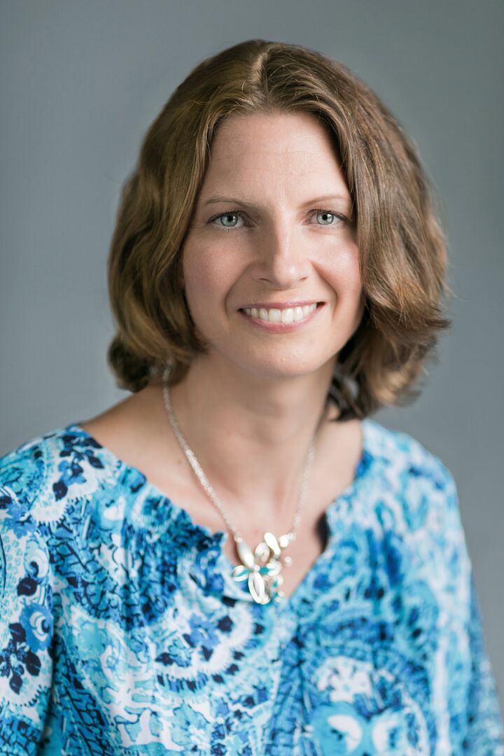 Lynne Cucinell, Real Estate Salesperson in Stamford, Gaetano Marra Homes