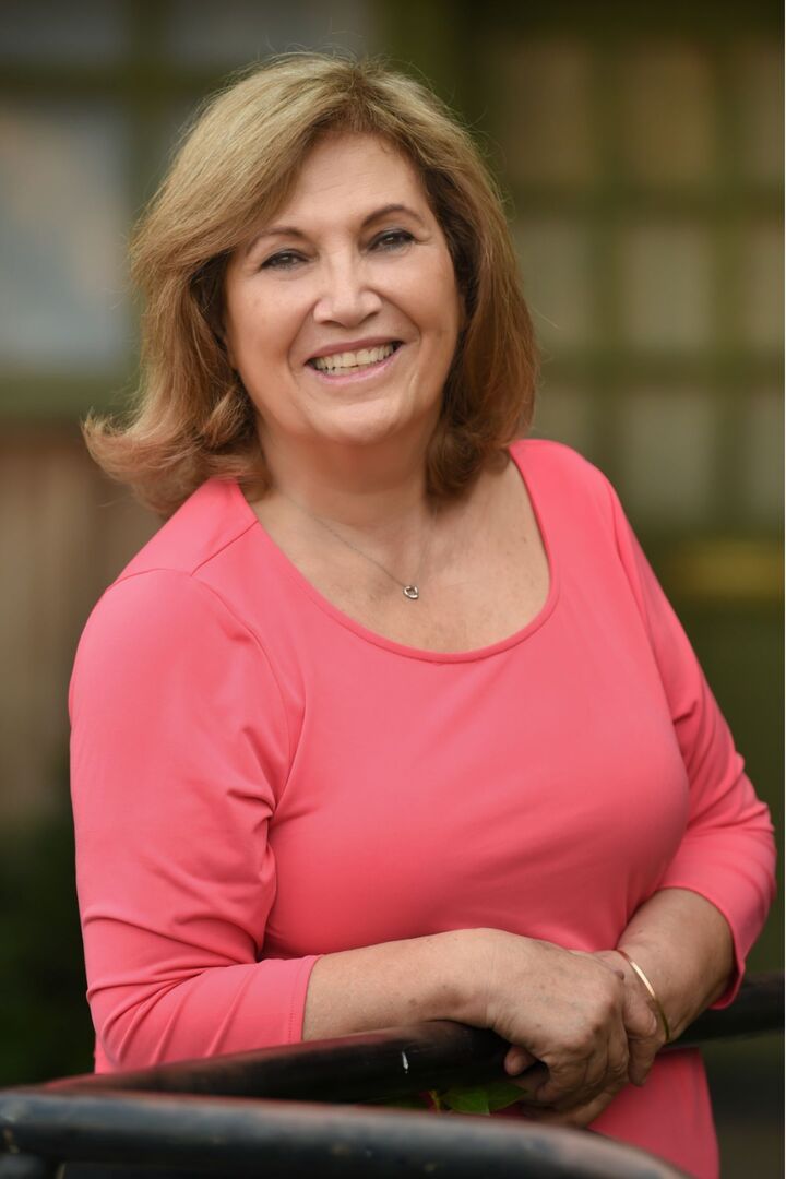 Arax Butler Realtor - Coldwell Banker Realty
