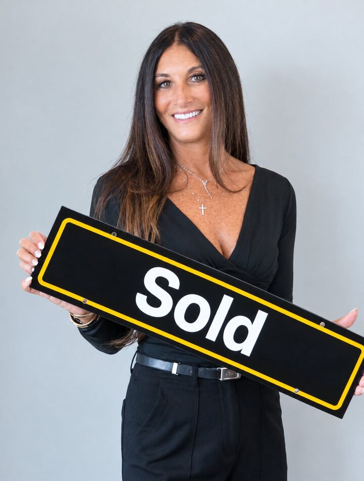 Maria Ferrito, Real Estate Salesperson in Wayne, Venture Real Estate