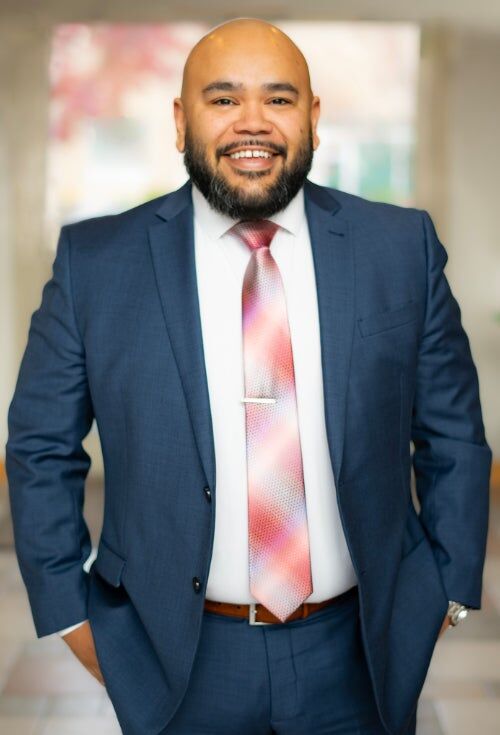 Raul Vazquez, Real Estate Broker in Kennewick, Tomlinson