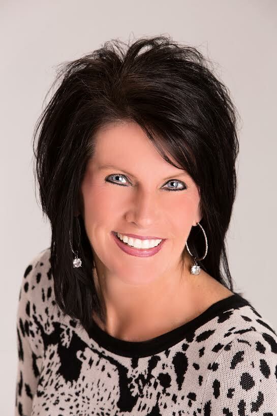 Janice Arends, Real Estate Salesperson in Saginaw, Signature Realty