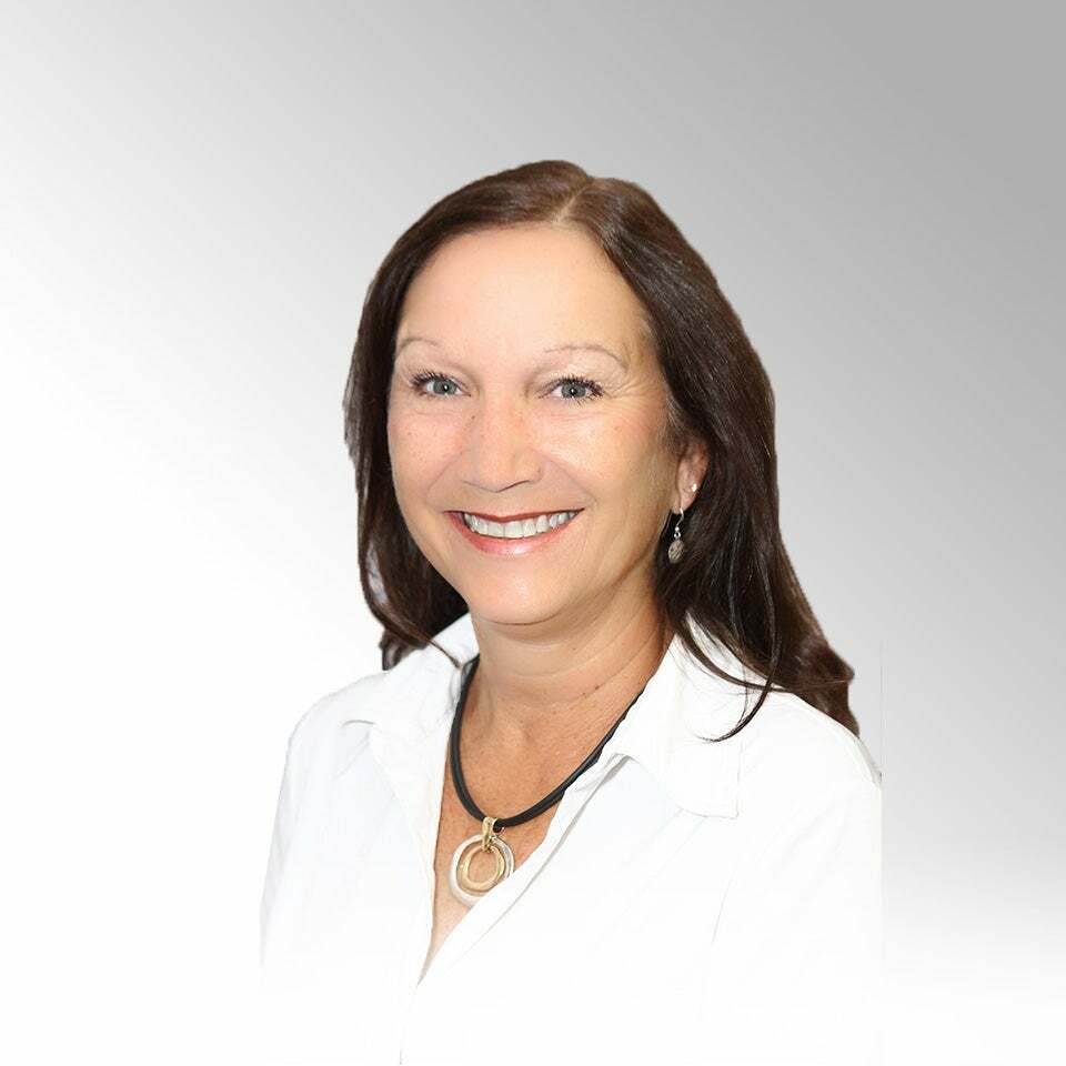 Linda Kane Cox, Real Estate Salesperson in Fort Myers, ERA Real Solutions Realty