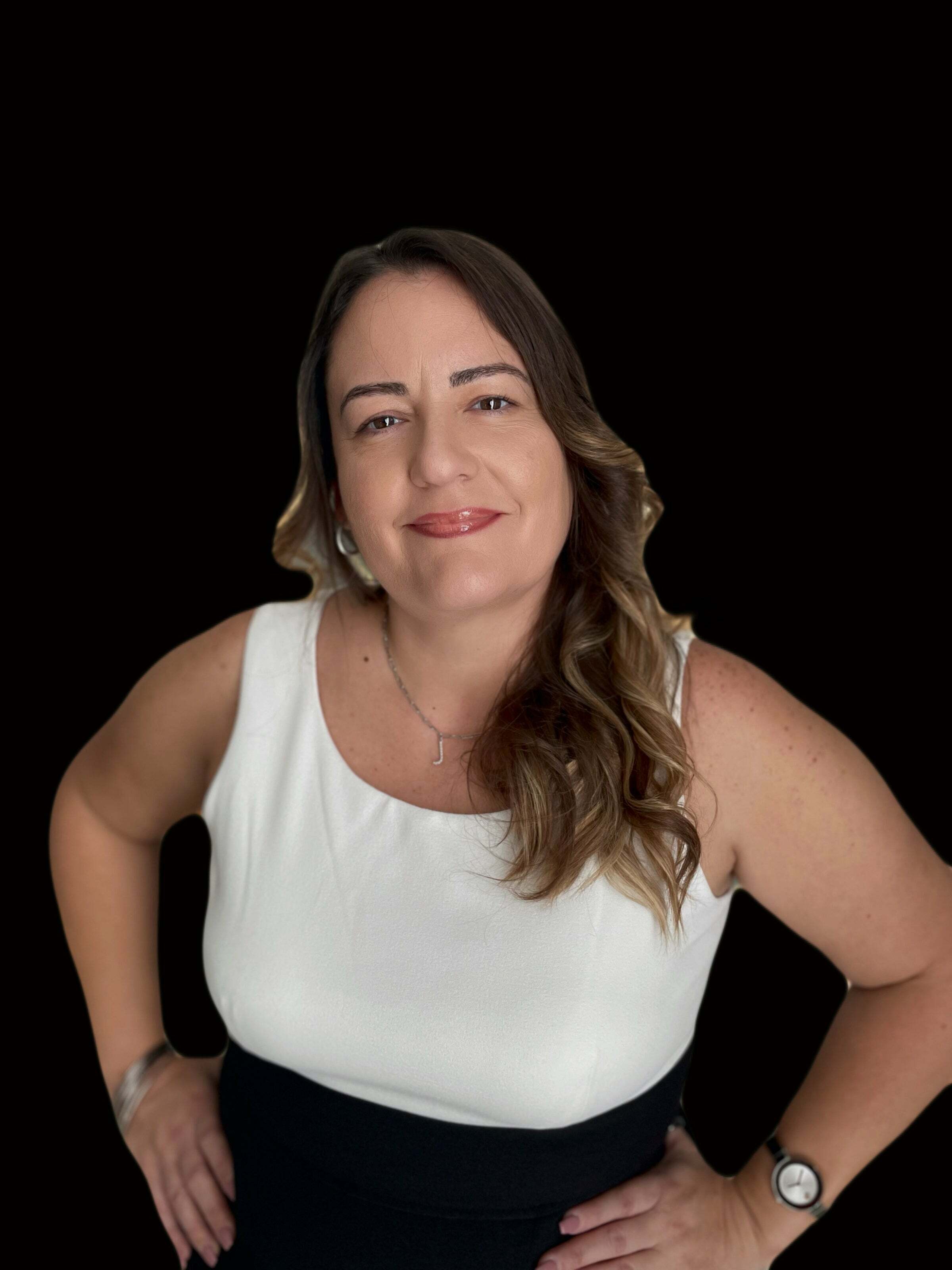 Jennifer Arango,  in Celebration, Carioti