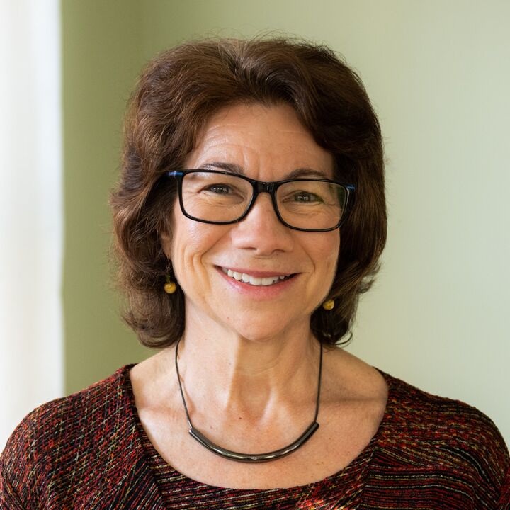 Julie Goding,  in Lincolnwood, Circle