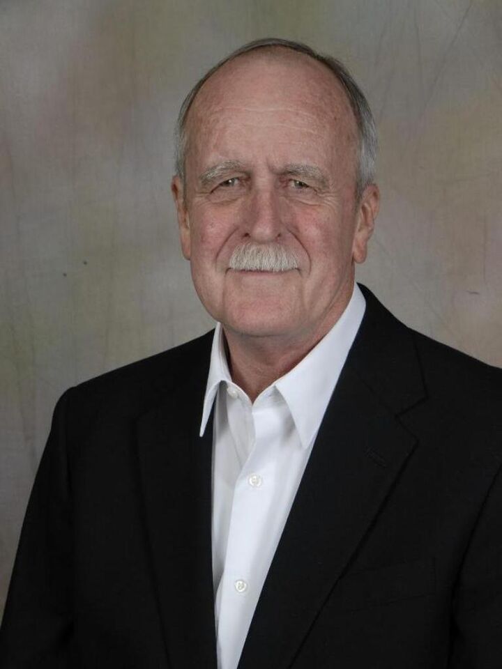 Charles Kennedy,  in Crockett, Pat Dickey, Realtors