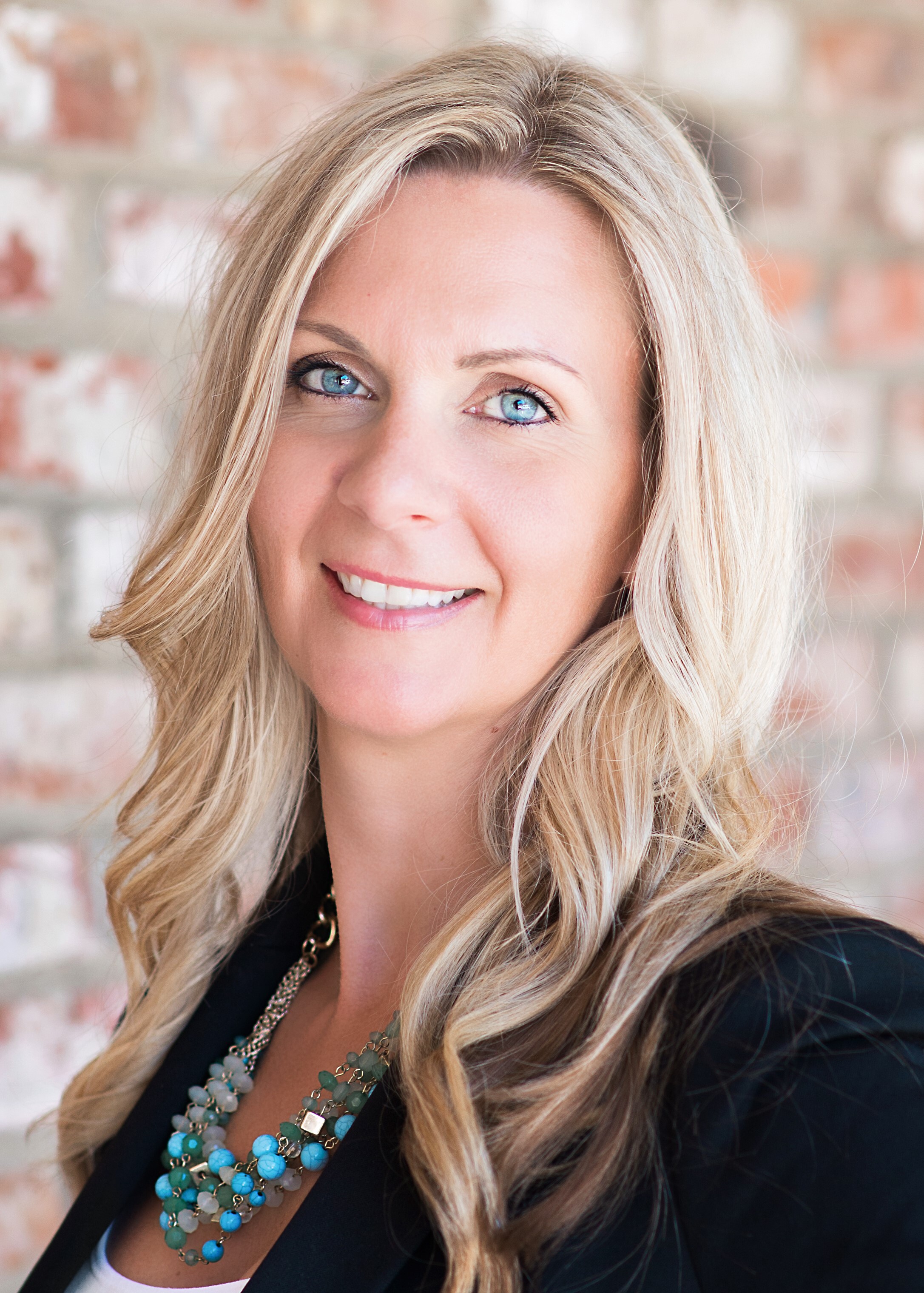 Jenny Jones, REALTOR® in Fair Oaks, Windermere