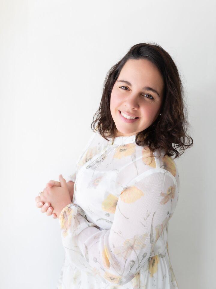 Arlene Carratala, Real Estate Broker/Real Estate Salesperson in Miami, First Service Realty ERA Powered