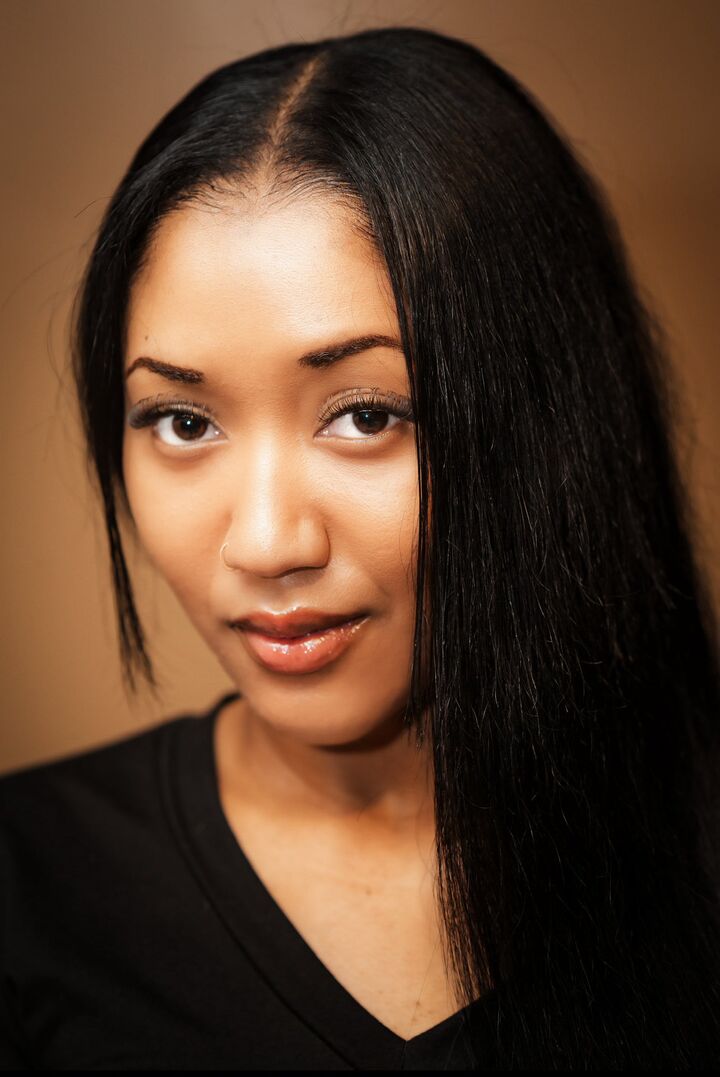 Taylor Rayner,  in Birmingham, Professionals
