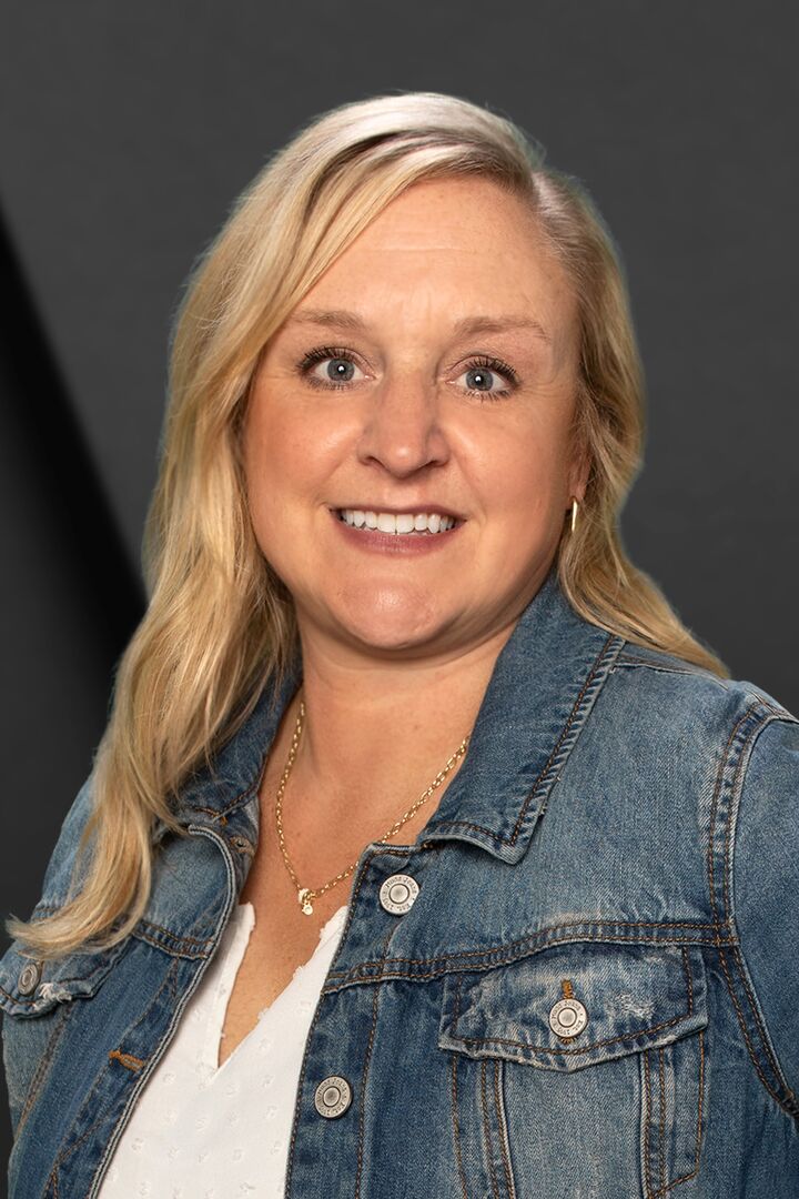 Kristin Mitchell,  in Auburn, Windermere