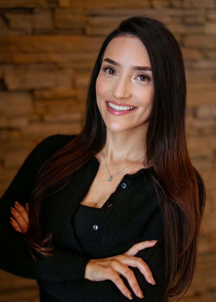 Eva Farias, Real Estate Broker in Kennewick, Tomlinson