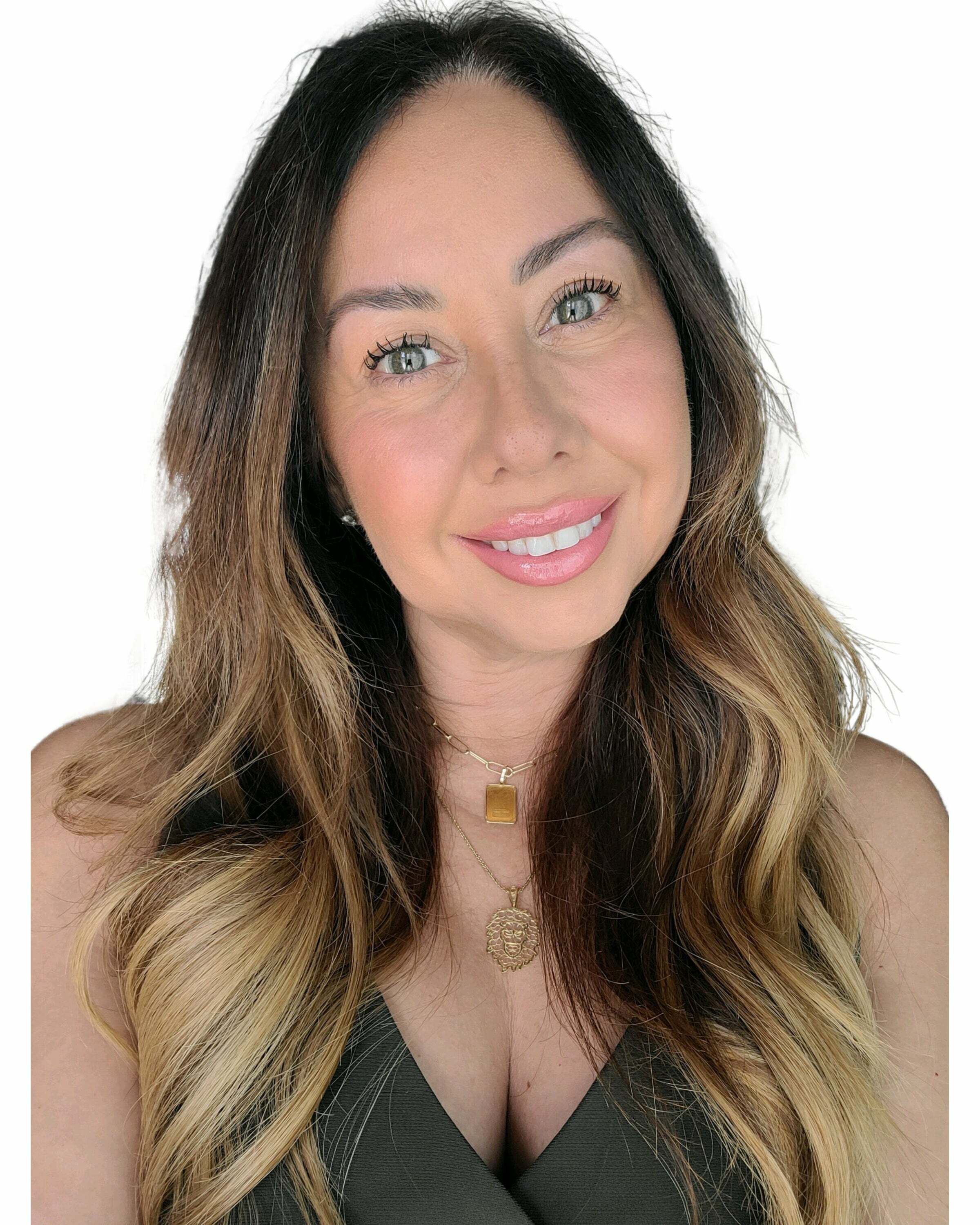 Claudia Mejia, Real Estate Salesperson in Irvine, Affiliated
