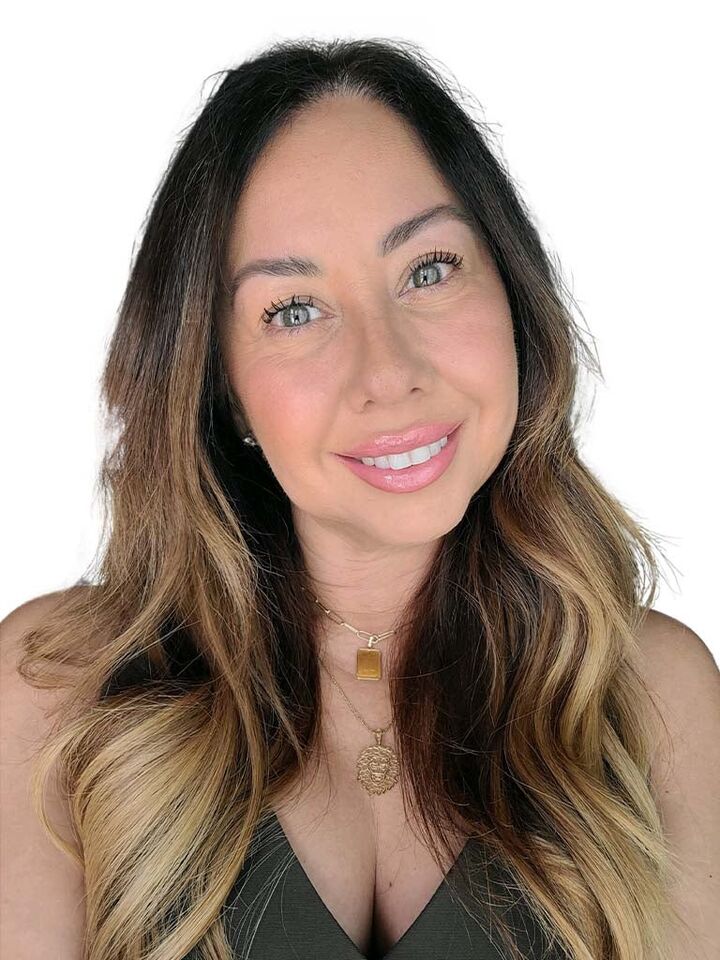 Claudia Mejia, Real Estate Salesperson in Irvine, Affiliated