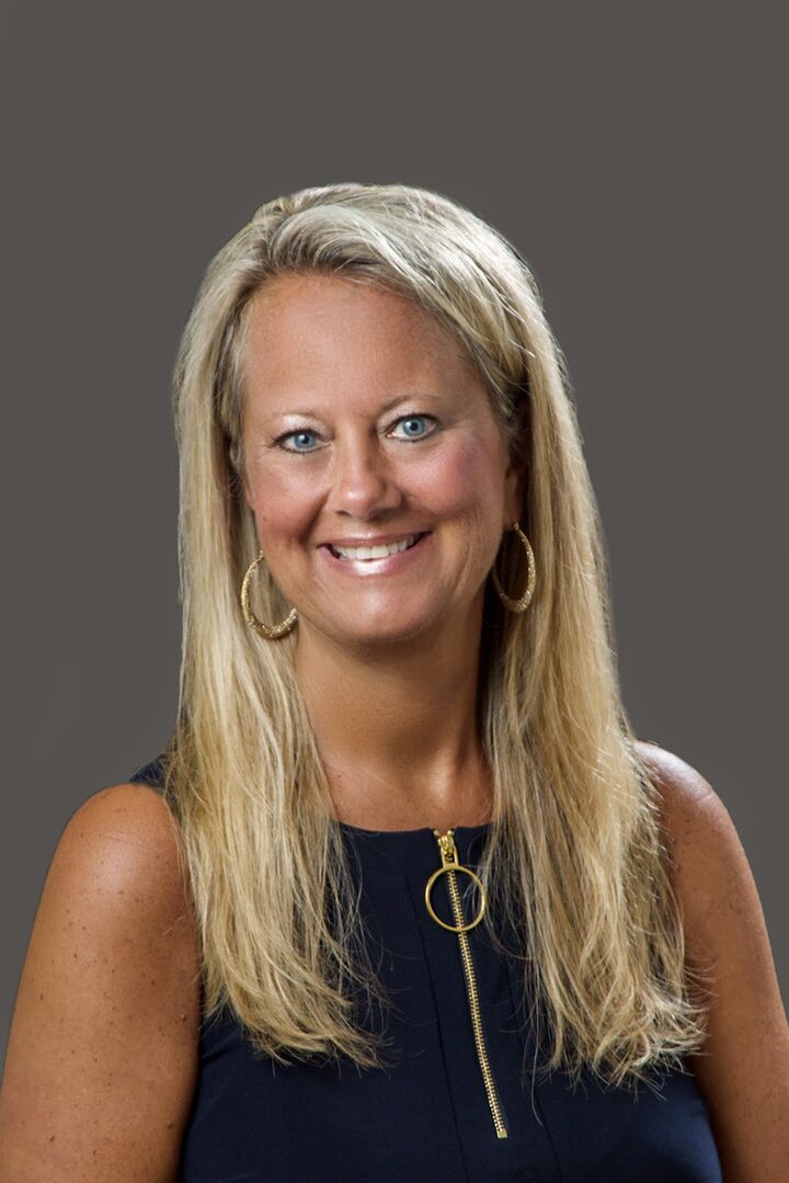Laurie Brown, Real Estate Broker in Greenwood, Scheetz