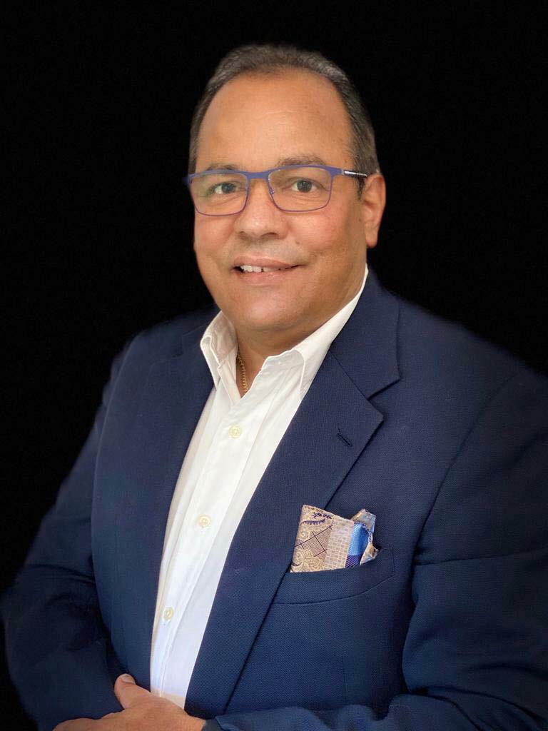 Fernando Santana, Real Estate Salesperson in Miami, World Connection