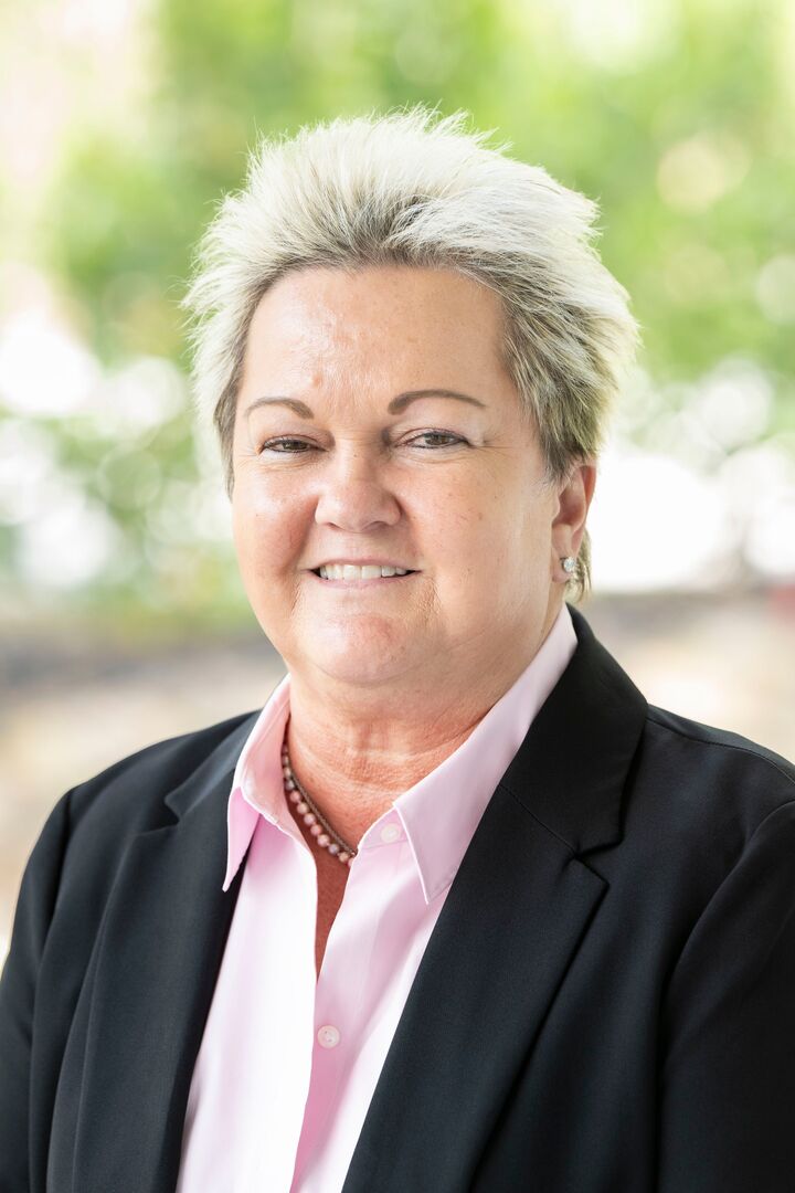 Jami McKee,  in Palm City, Move With Us