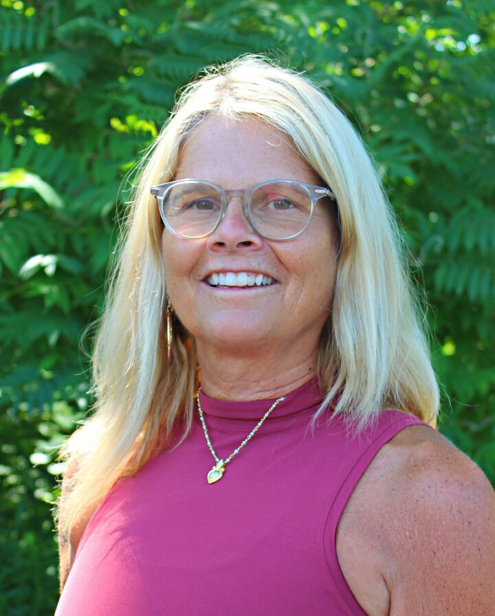 Marta Alexander, Real Estate Salesperson in Chautauqua, Team VP Real Estate