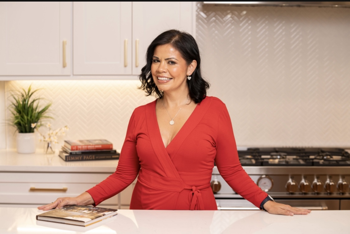 Vanessa Aliaga, SALESPERSON in Livingston, Howard Hanna Rand Realty