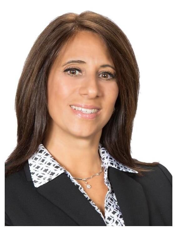 Roseanna Guella, Real Estate Salesperson in Lindenhurst, AA Realty