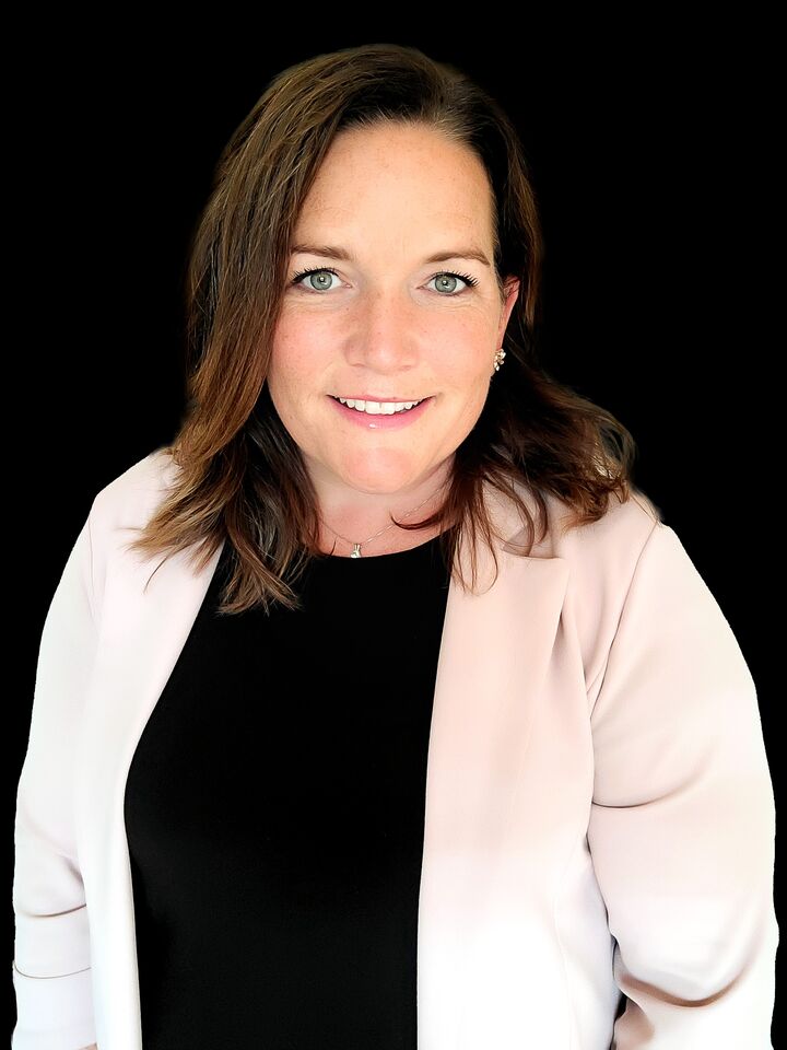 Nicole Knight,  in Fort McMurray, Coldwell Banker United 