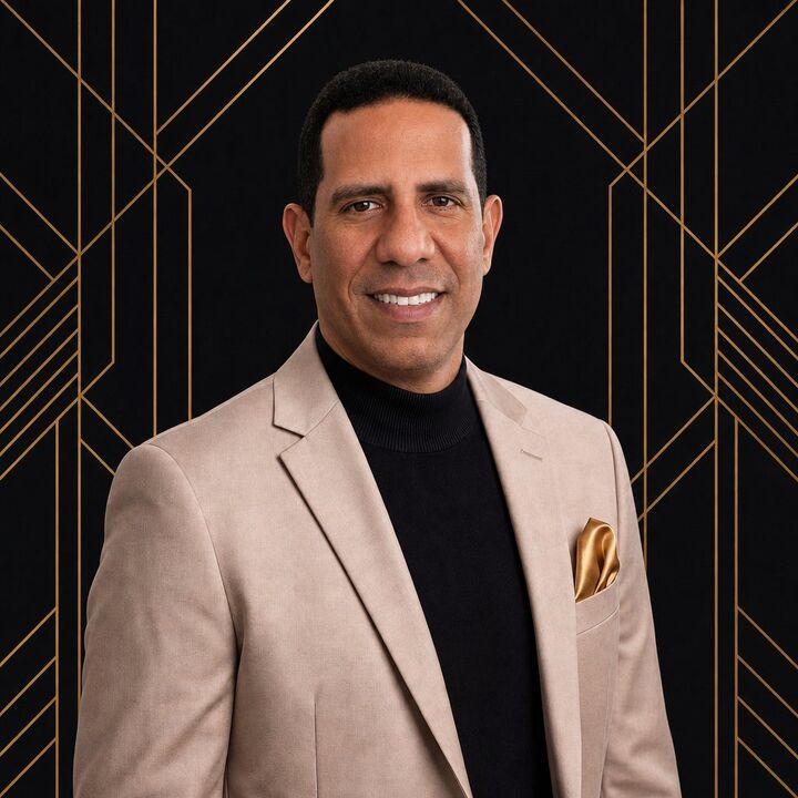 Alexander Segundo Lara,  in Kearny, Venture Real Estate