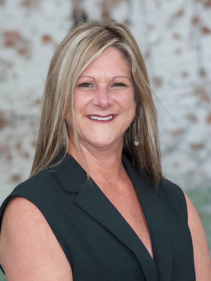 Barketa Kerns, Real Estate Salesperson in Three Rivers, Affiliated