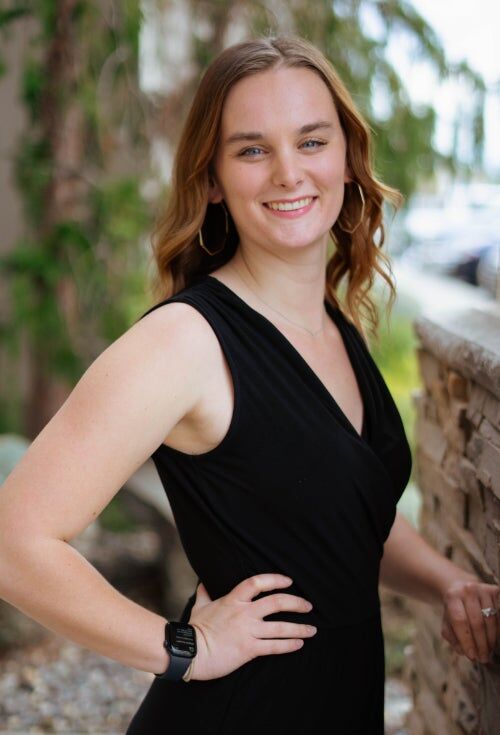 Sydney Holland, Real Estate Broker in Kennewick, Tomlinson