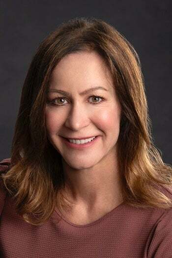 Jana Riutta, Real Estate Salesperson in Bay City, Signature Realty