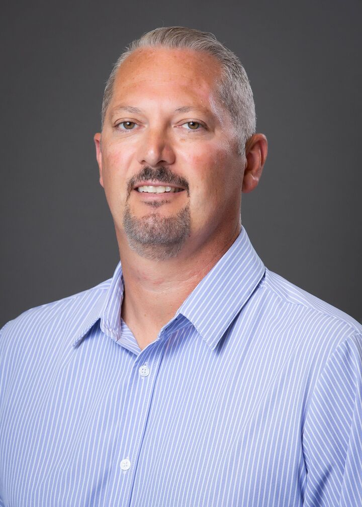 Andre' du Charme, Sales Associate in Fargo, Advantage One