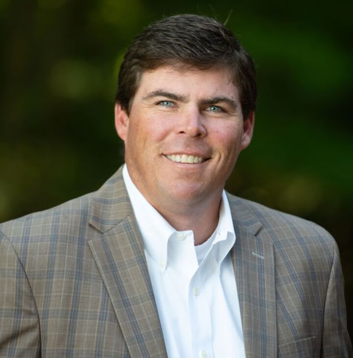 Robert Threlkeld,  in Knoxville, Wallace (TN)