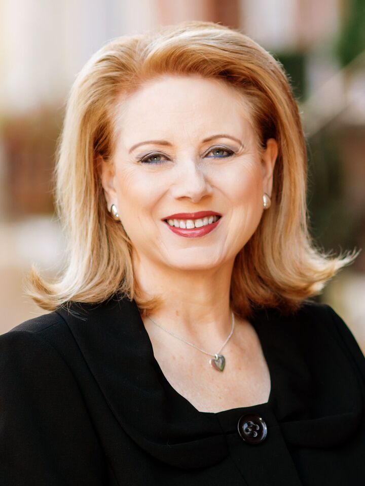 Annette Hinaman, REALTOR® in Alexandria, McEnearney