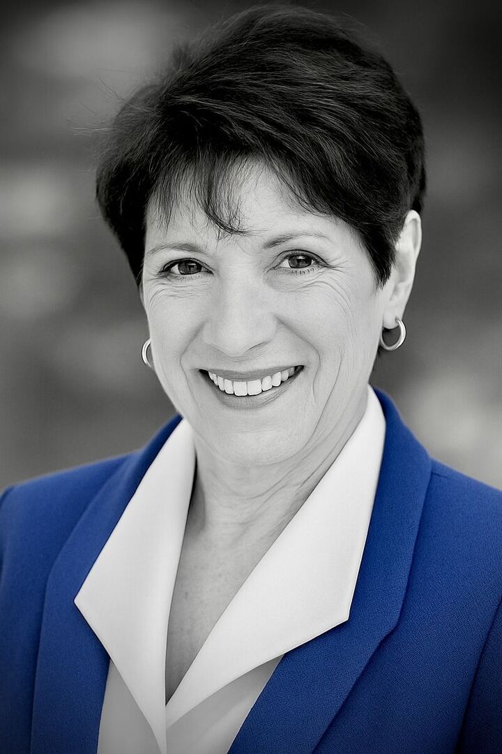 Valarie A. Trudeau, REALTOR® in Sacramento, Windermere