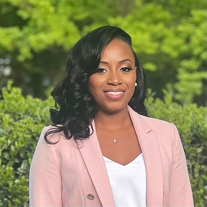 Candus Mixon-Greene, Real Estate Broker in Charlotte, Paracle