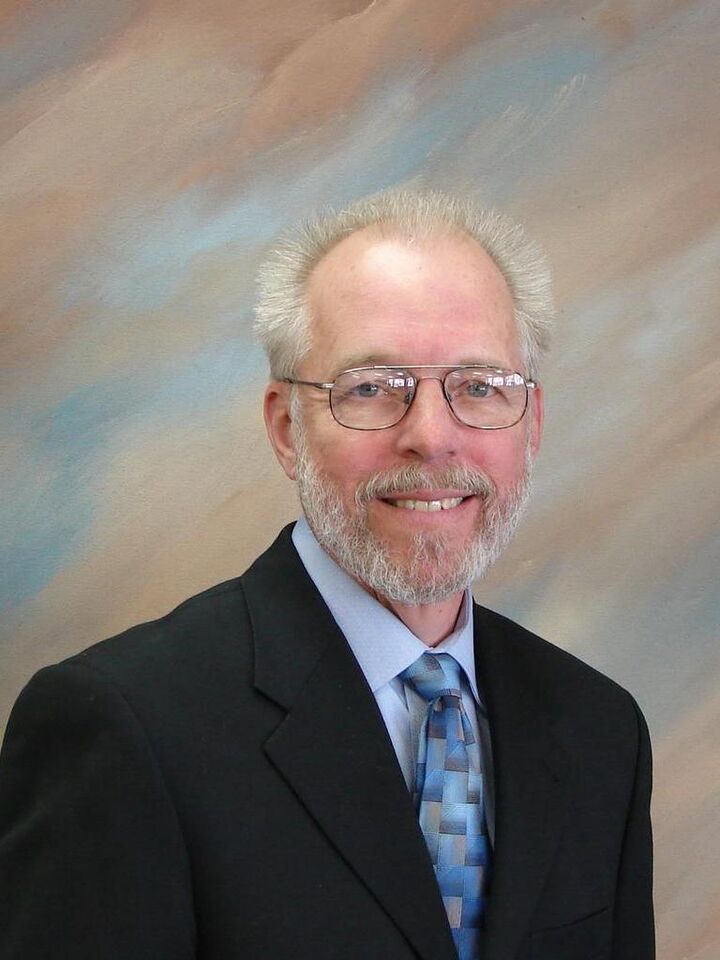 Mike McKenzie, Real Estate Salesperson in Claremont, Town & Country